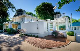 Maybe you would like to learn more about one of these? View 5 Of The Coolest Mid Century Modern Homes In Charlotte Tickets Now On Sale For 2019 Mad About Modern Home Tour Axios Charlotte