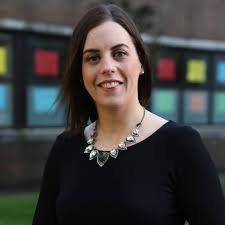 Massive congratulations to Longford lass Sinéad Hussey who has just been  appointed as RTE's Midland Correspondent. Sinéad will be taking over  following the retirement of an other Longford RTE man, ( Lanesborough )