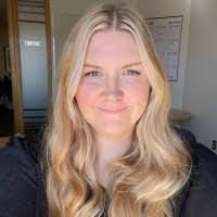 Meredith Mccormick's Instagram, Twitter & Facebook