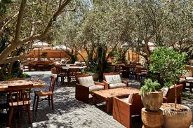 Soho House Opens Second Los Angeles Outpost In Downtown Warehouse Soho House Courtyard Cafe Rooftop Patio