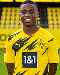 An der qualität von youssoufa moukoko (12) besteht kein zweifel, wohl aber an der richtigkeit der altersangabe. Youssoufa Moukoko