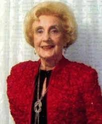 Eileen Pope's Instagram, Twitter & Facebook