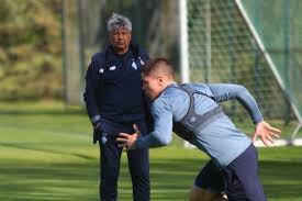 На стадионе встретились динамовцы киева под руководством мирчи луческу и футболисты зари под началом юрия вернидуба. I70mthfzcumqsm