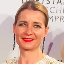 Последние твиты от lvmh (@lvmh). Corinna Koss Area Manager Lvmh Parfums Kosmetik Deutschland Gmbh Guerlain Paris Xing