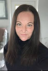 Hi everyone, I'm Gemma and I've been a Pilates teacher for nearly 21 years.  I originally studied in Body Control Pilates and went