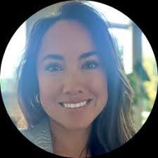 Karey Thompson's Instagram, Twitter & Facebook