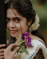 Wishing you a harvest of happiness this Onam. 🌾 Frame : @krishnaarchana  Pc: @two_petals_photography Costume: @ar_handlooms_kuthampully Makeup :  @enrichh_beautyparlor #onam #love #instagood #happyonam #picoftheday  #collegevibes #art #photography ...