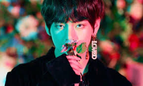 You can also upload and share your favorite bts v aesthetic wallpapers. Bts V Haunts Fans In Comeback Trailer For Love Yourself Tear