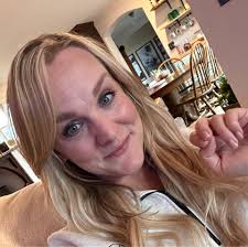 We would like to welcome Hannah Entner to the #ShilohFamily as a Middle  School English Teacher! Mrs. Entner earned a bachelor's degree in  Adolescent and Young Adult Language Arts at Cedarville University