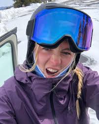 Gracie Lu's Instagram, Twitter & Facebook