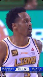 Nick Faust( @werkyung ) 39pts 5reb 2ast 2stl in 25min for the Leones in a  win over the Reales #nickfaust
