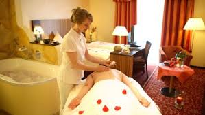 Es bietet ein romantisches umfeld und viele annehmlichkeiten, die. Hotel Lifestyle Resort Zum Kurfursten Bernkastel Kues 4 Hrs Sterne Hotel Bei Hrs Mit Gratis Leistungen