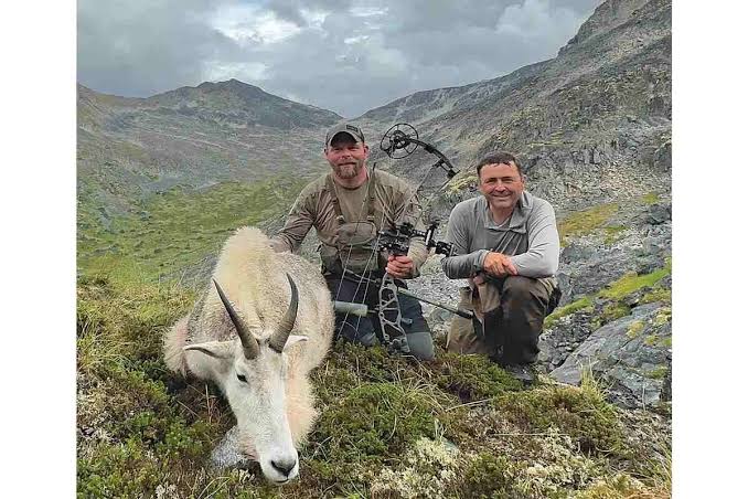 An Unforgettable Mountain Goat Hunt in Northern British Colu - Bowhunter