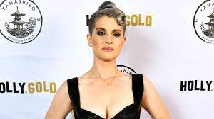 Kelly Osbourne Shuts Down Plastic Surgery Rumors Shows Where She S Received Face Injections Entertainment Tonight