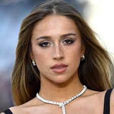 Teen Claps Back at Classmate Who Called Plus-Sized Models "Disgusting"