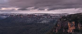 The three sisters in the blue mountains!! Snow Benpearsephotography