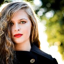 Essential Holiday Beauty Bag Check List