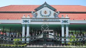 Perusahaan dengan melibatkan seluruh karyawan menempatkan kepuasan pelanggan sebagai komitmen utama. Ini Kewenangan 2 Adik Sultan Di Keraton Yogya Sebelum Dipecat