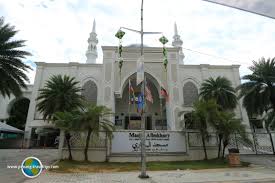 It is located on jalan hang tuah, next to the kuala lumpur district education office and vi hostel. Masjid Albukhary Kuala Lumpur