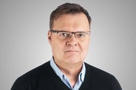 Robert Blondin's Instagram, Twitter & Facebook