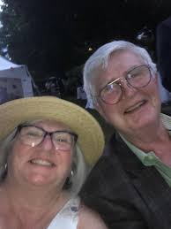 Can someone remove the glint from these glasses?