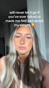 Robyn Conroy's Instagram, Twitter & Facebook