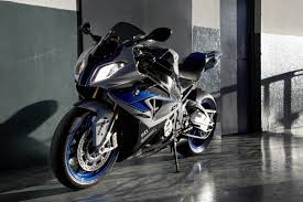 Modelle, ausstattungen, technische daten, preise und services. Bmw Motorrad Gibt Preise Der Bmw Hp4 Bekannt