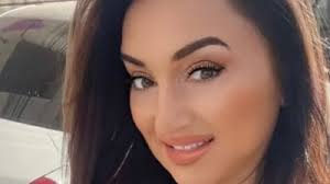 Nepoata lui Mircea Sandu și-a înmormântat doi logodnici și a fost înșelată  de soț: ”După