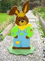 Sollten sie ihr hochbeet (auch hügelbeet genannt) nicht komplett selber anlegen wollen, dann finden sie auf dieser seite auch die kategorie hochbeet bausatz. Stups Der Kleine Osterhase Als Tursteher Und Turschild Creadoo Com Ostern Basteln Holz Basteln Fruhling Ostern Osterhase