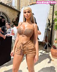 Luana Vjollca  luanavjollca Гола изтичане OnlyFans снимка 29 - Nudogram  v2.1