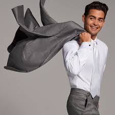 Men's wearhouse also offers tuxedo purchases and rentals and specializes in big and tall sizes. Men S Wearhouse Gift Card Dayton Oh Giftly