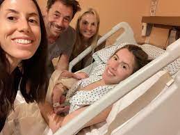 Su hija mayor, josefina, se convirtió en mamá de luca y el diseñador compartió su alegría en las redes. Ricky Sarkany Abuelo Para Ti