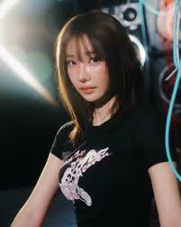 BAWIGE] QWER討論區(12) - 係千萬雜音中，我會做你嘅共鳴| LIHKG 討論區