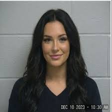 Jacksonville, FL — Waitress Arrested After Dumping Marinara Sauce