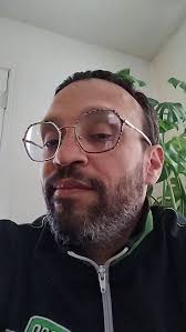 J Cole is a Grown man he wears dirty white tees Crocs won't fix his teeth  and definitely walks barefoot in the woods in the early a.m. and I respect  it, Grown Manz