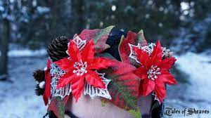 Winter Poinsettia Headpiece Flower Crown Etsy Flower Crown Flower Headpiece Poinsettia