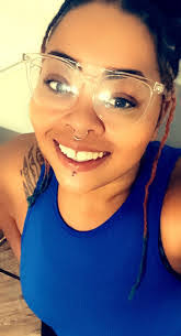 Sharde Williams's Instagram, Twitter & Facebook