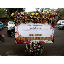 Harga karangan bunga surabaya juga cukup bervariasi dan cukup terjangkau. Bunga Papan Ucapan Karangan Bunga Papan Bunga Papan Malang Bunga Papan Printing Shopee Indonesia
