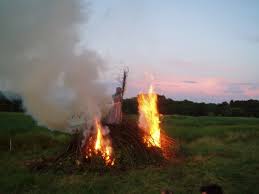 Midsummer's eve or sankt hans aften is a relic of pagan customs, where the shortest day, the winter solstice, and the longest day, the summer solstice, were celebrated. Sankthans Wikipedia Den Frie Encyklopaedi