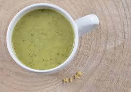 Veloute De Courgettes A La Feta Cyril Lignac La Recette Facile Recette Veloute Courgette Soupe Courgette Recette Soupe Courgette