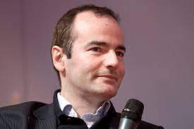 French writer, journalist and radio host (en); Datei Franck Ferrand 20100329 Salon Du Livre De Paris 3 Jpg Wikipedia