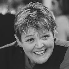 Janet Meredith (@Sioned27355)