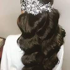love our bride s fabulous hollywood waves accented with a stunning crystal encrusted bridal hair accesories inspiration wedding pieces big head hairstyles woman