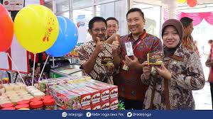 Daftar lengkap sekolah menengah pertama di kecamatan purwonegoro kab. Alfamart Fasilitasi Ukm Purworejo Radar Jogja