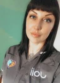 Lisa Winkle's Instagram, Twitter & Facebook