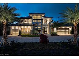 595 Bowline Naples Fl 34103 Naples Modern Contemporary Homes For Sale In The Moorings Luxury Homes Luxury House Plans Custom Home Plans