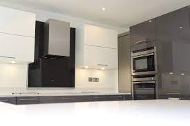 27 two tone kitchen cabinets (stylish design ideas) here is our gallery of two tone kitchen cabinets featuring a variety of design styles. Two Tone Kitchen With Shiny Magnolia Cream And Anthracite Grey Kitchen Two Tone Kitchen Grey Kitchen Kitchen