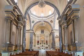 Renacentista, plateresco, barroco, churrigueresco y neoclásico. Parroquia De San Pedro Y San Pablo Escapadas