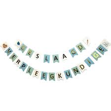 Dat is fijn.kies hier snel een felicitatie kaart voor die topper! Slinger Vlaggenlijn Verpleegkundige Geslaagd Diploma Afstuderen Medisch Zorg Mymitella