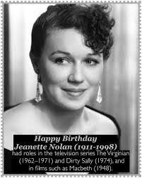 Jeanette Packer's Instagram, Twitter & Facebook